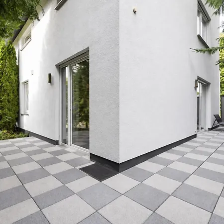 Modernes In Mit Terrasse&parkplatz Lubbecke