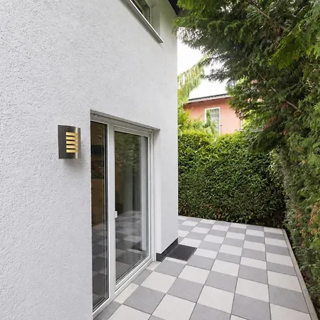 Apartment Modernes In Mit Terrasse&parkplatz